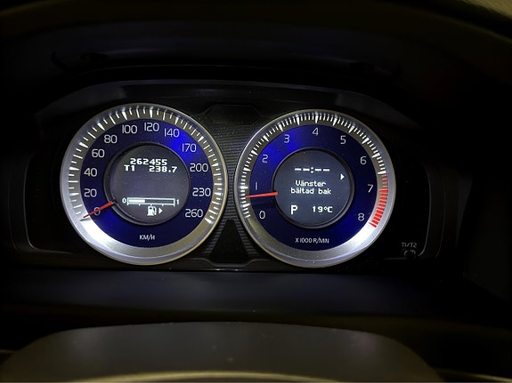 VOLVO V70 2.5FT ETHANOL 231 ch BVA GEARTRONIC R-DESIGN - CUIR - 262450 km
