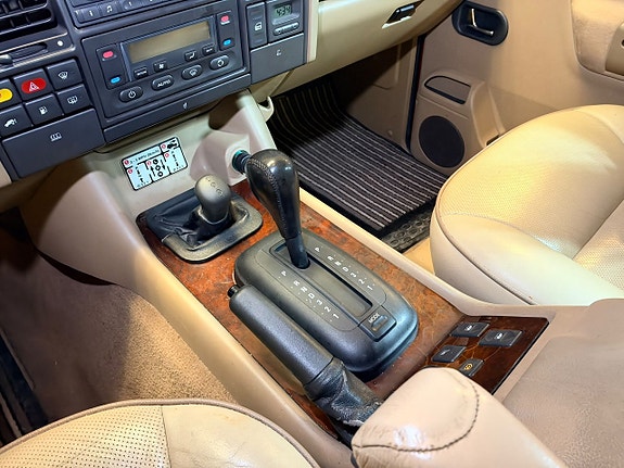Land Rover Discovery 11 of 21