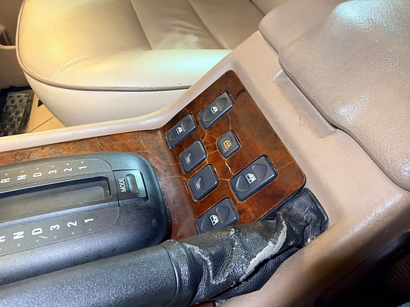 Land Rover Discovery 12 of 21