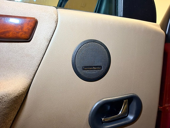 Land Rover Discovery 19 of 21