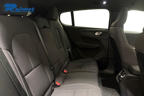 Volvo C40 15 of 24
