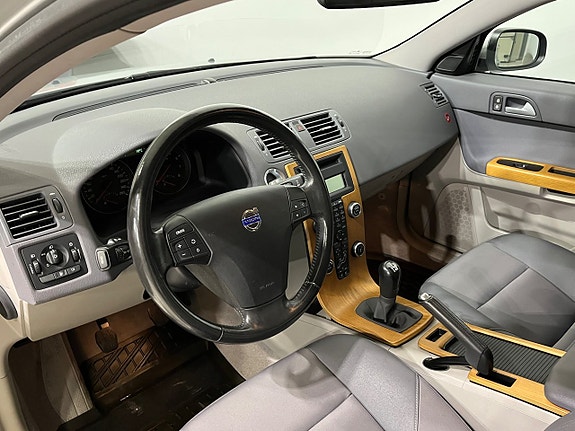 Volvo V50 9 of 20
