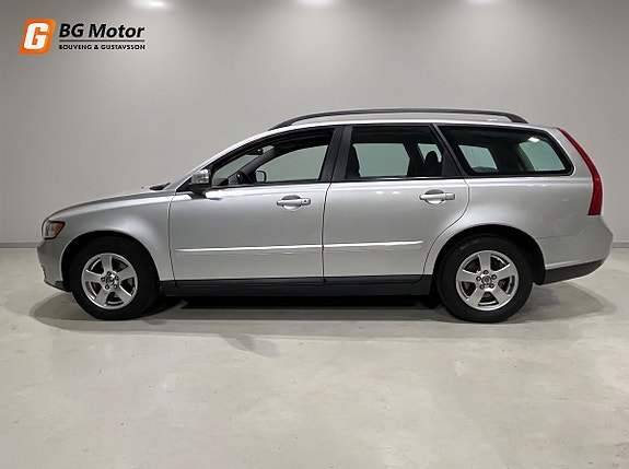 Volvo V50 3 of 20
