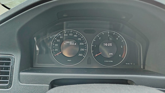 Volvo S80 8 of 9