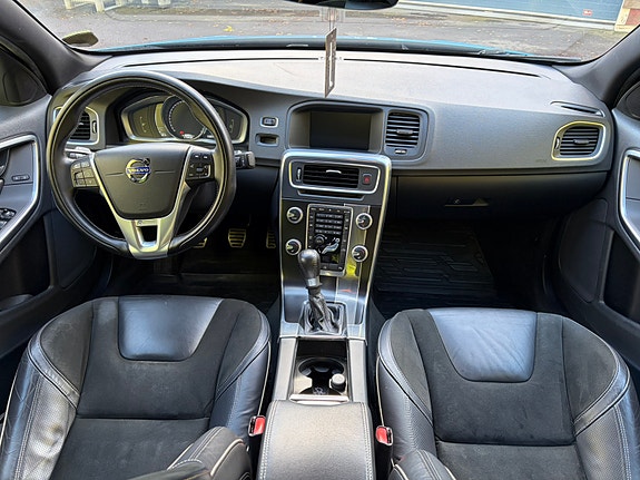 Volvo S60 8 of 8