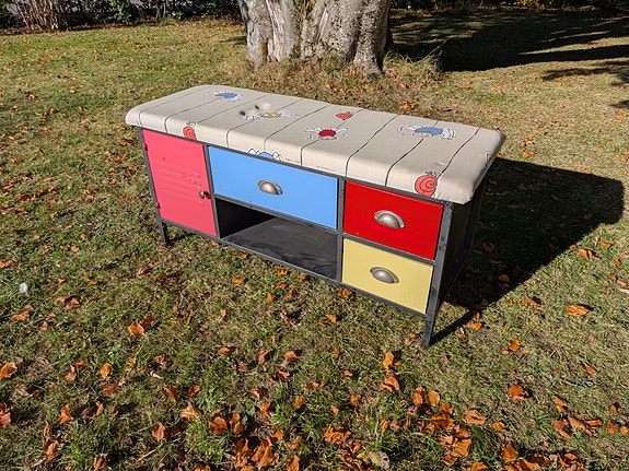 Product image 1 of 3