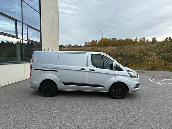 Ford Transit Custom 2 of 8