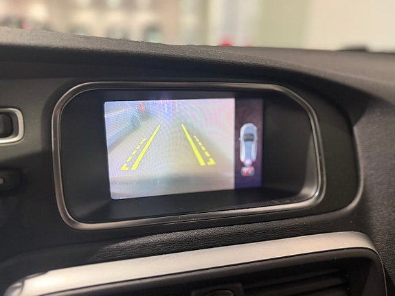 Volvo V40 Cross Country 13 of 13