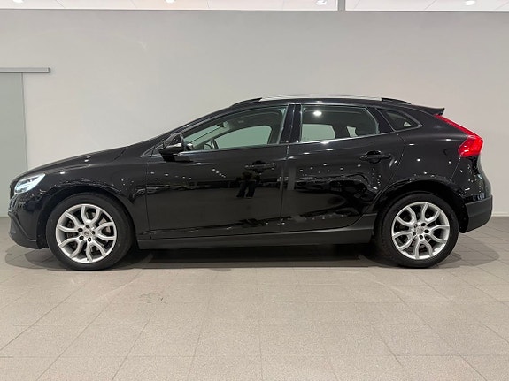 Volvo V40 Cross Country 4 of 13