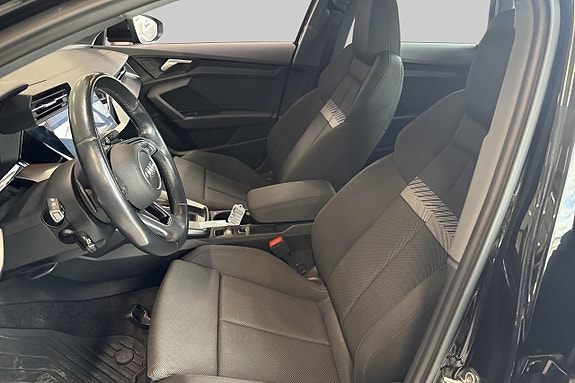 Audi A3 8 of 12