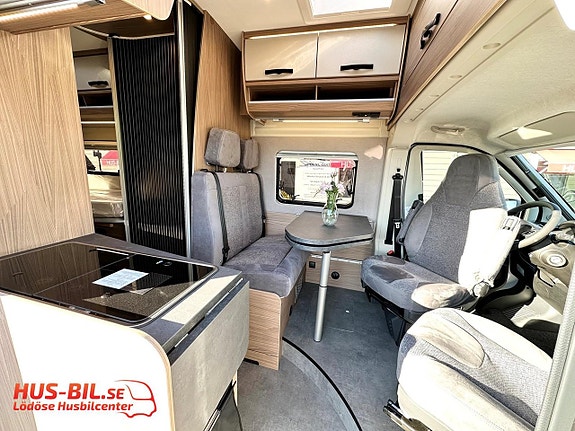 Pøssl Roadcruiser XL / 180hk / Solpanel / Dieselvärme 14 of 23