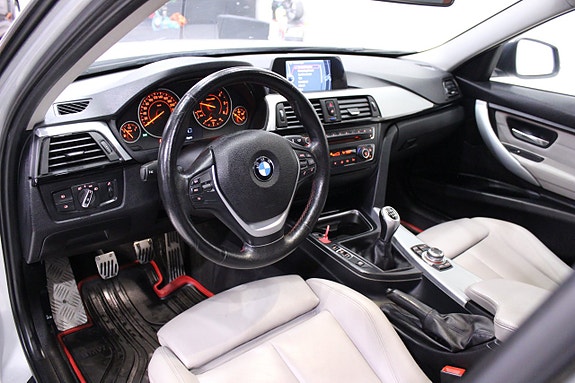 BMW 320d 15 of 30
