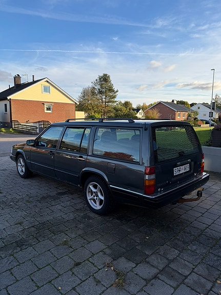 Volvo 940 3 of 8