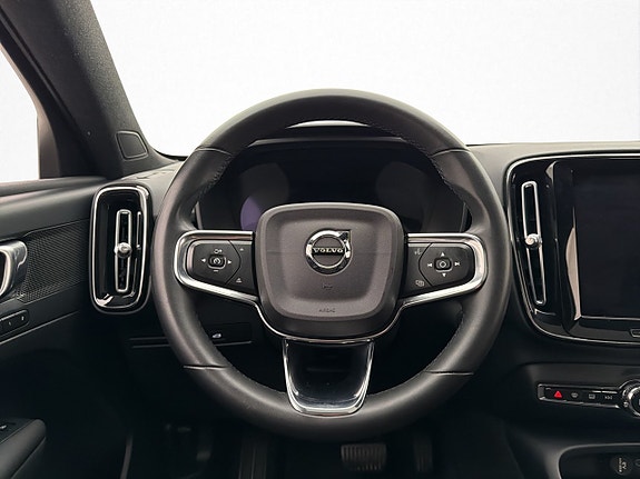 Volvo C40 12 of 30