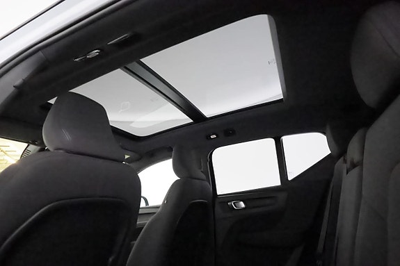 Volvo EX40 27 of 27