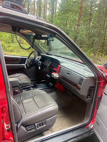 Jeep Grand Cherokee 4 of 7