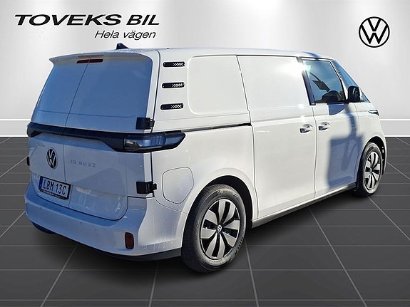 Volkswagen ID. Buzz 4 of 14