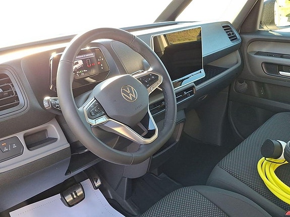 Volkswagen ID. Buzz 9 of 14