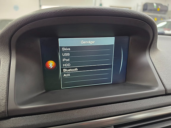 Volvo XC70 16 of 21