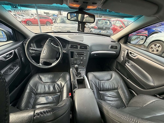 Volvo XC70 7 of 7