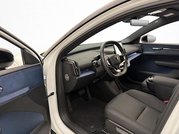 Volvo EX30 11 of 30