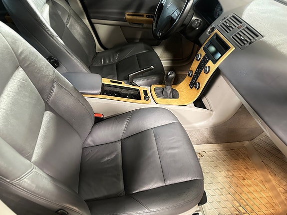 Volvo S40 8 of 10