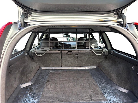 Volvo XC70 10 of 22