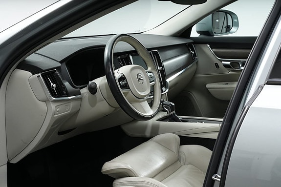 Volvo V90 Cross Country 14 of 19