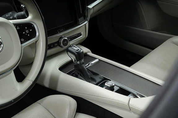 Volvo V90 Cross Country 16 of 19