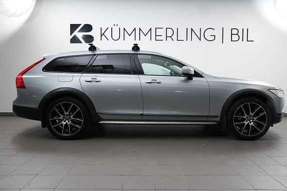 Volvo V90 Cross Country 12 of 19