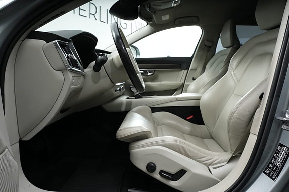 Volvo V90 Cross Country 13 of 19