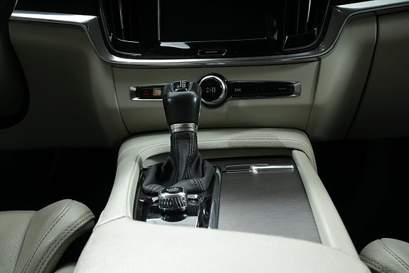 Volvo V90 Cross Country 18 of 19