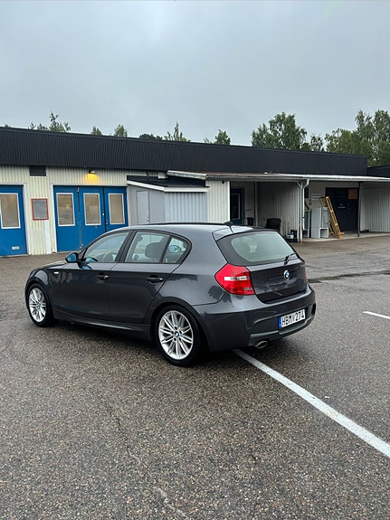 BMW 120d 3 of 14