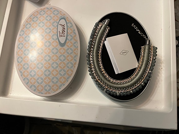 Product image 1 of 8