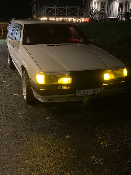 Volvo 740 3 of 7