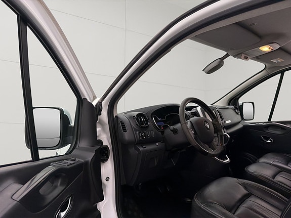 Renault Trafic 13 of 30