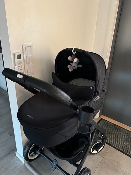 Product image 1 of 3