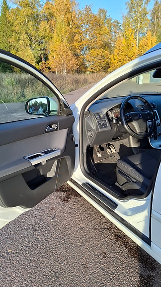Volvo V50 10 of 17