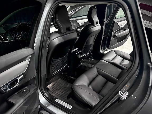 Volvo V90 Cross Country 14 of 27