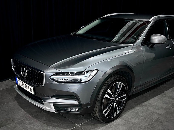 Volvo V90 Cross Country 8 of 27
