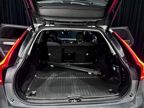 Volvo V90 Cross Country 18 of 27