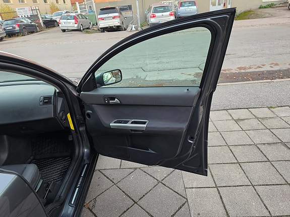 Volvo V50 16 of 21