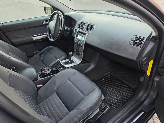 Volvo V50 7 of 21