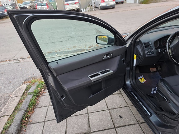 Volvo V50 12 of 21