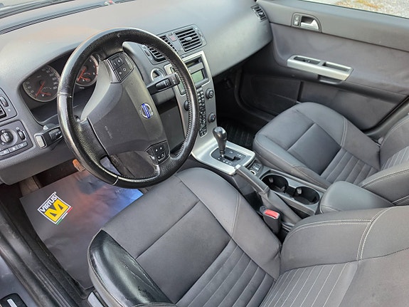 Volvo V50 6 of 21