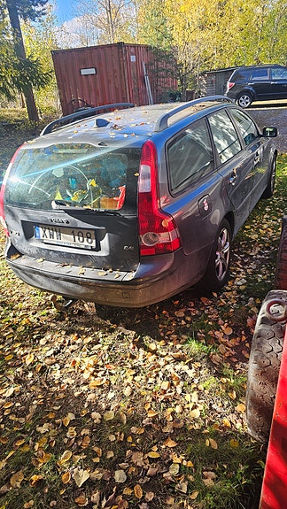 Volvo V50 3 of 6