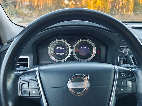 Volvo XC70 11 of 13