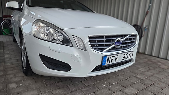 Volvo S60 3 of 11