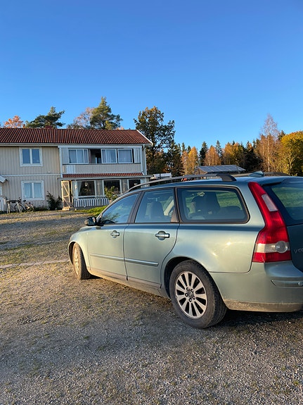 Volvo V50 4 of 5