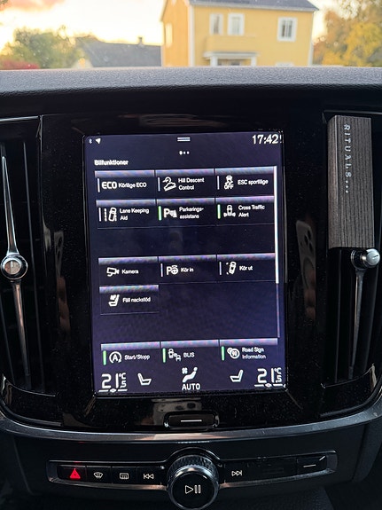 Volvo V90 Cross Country 10 of 15